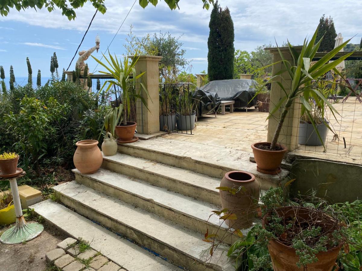 Auberge De La Croix Du Pape Èze Exteriér fotografie